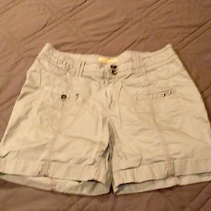 Natural Reflections light Gray cargo short size 6